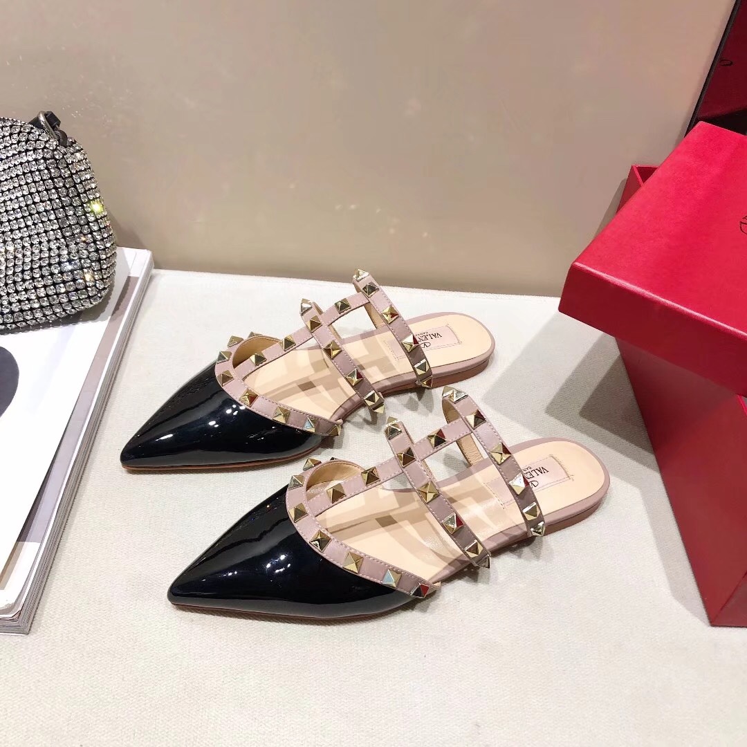 VALENTINO GARAVANI Roman Stud WOMEN 20 - vstockx