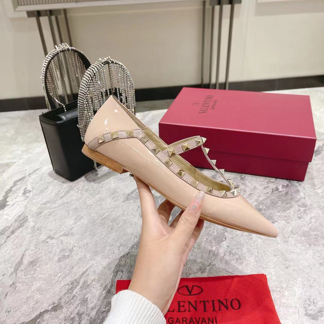 VALENTINO GARAVANI Roman Stud WOMEN 15 - vstockx