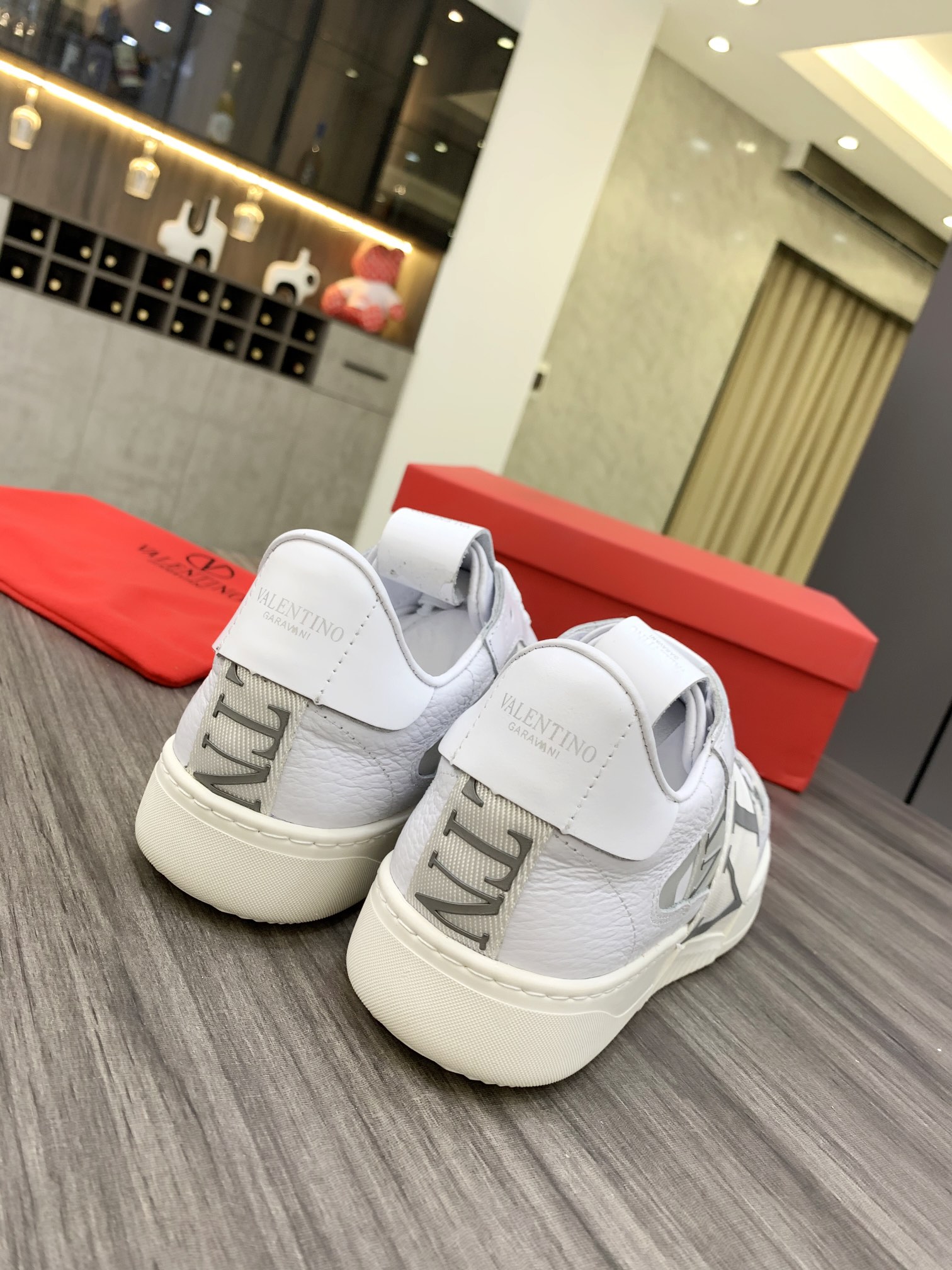 Valentino Garavani VL7N low-top sneakers 12 - vstockx