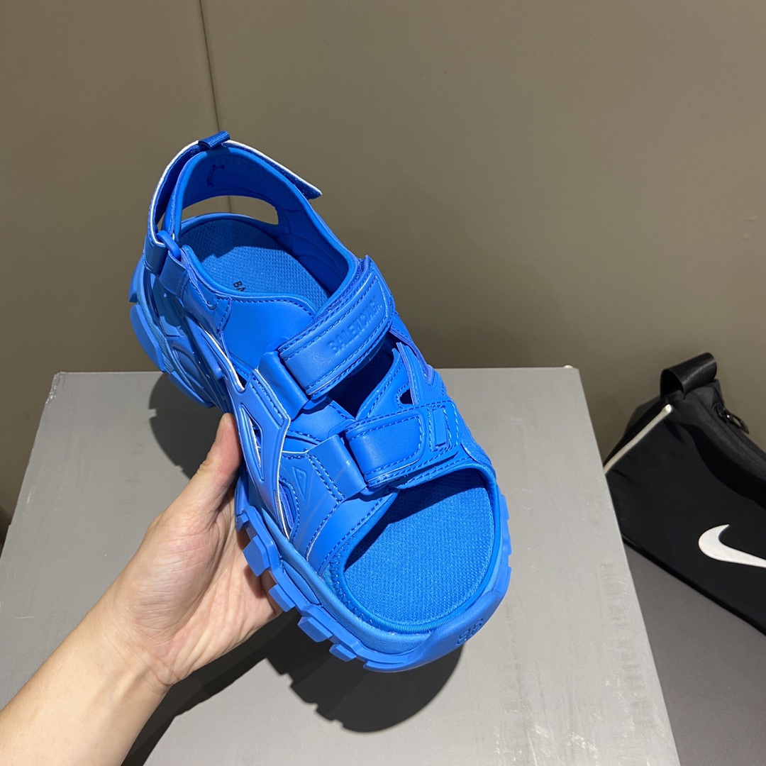 Balenciaga women 7 - vstockx