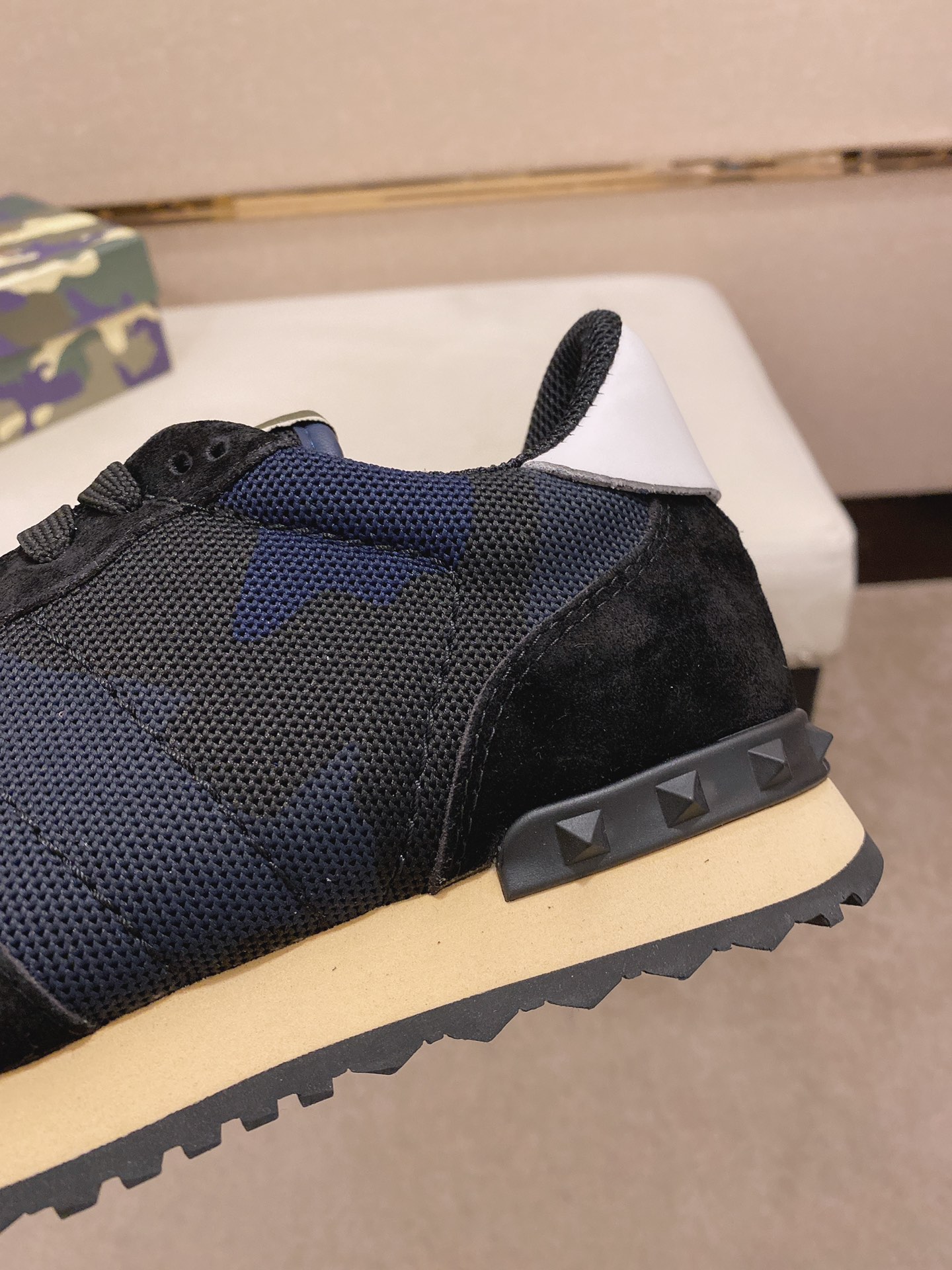 Valentino Garavani Rockrunner camouflage-print sneakers 12 - vstockx