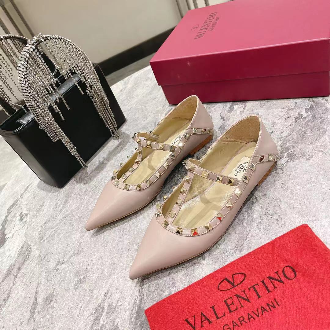 VALENTINO GARAVANI Roman Stud WOMEN 15 - vstockx