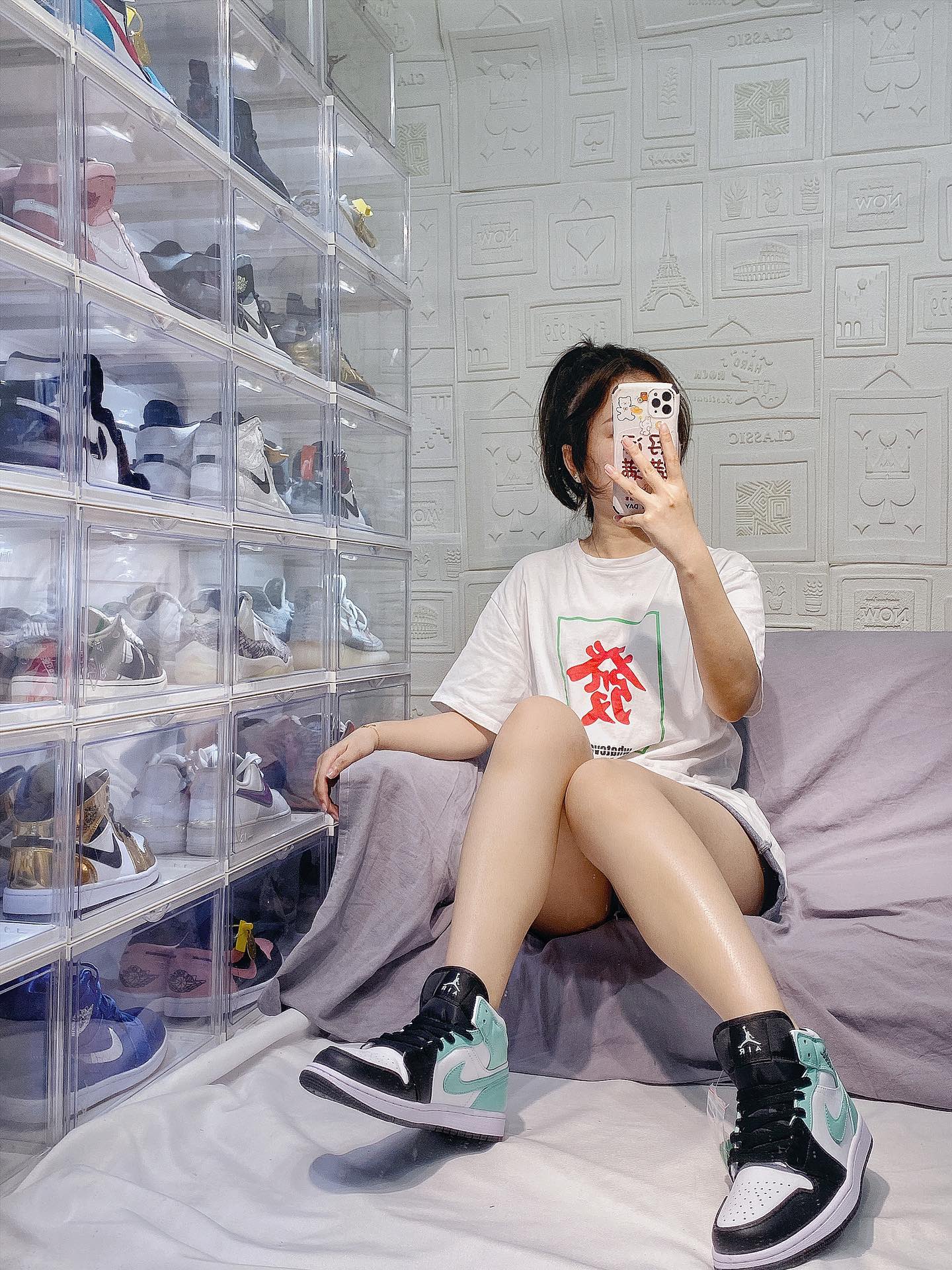 Jordan 1 Mid Tropical Twist Igloo - vstockx