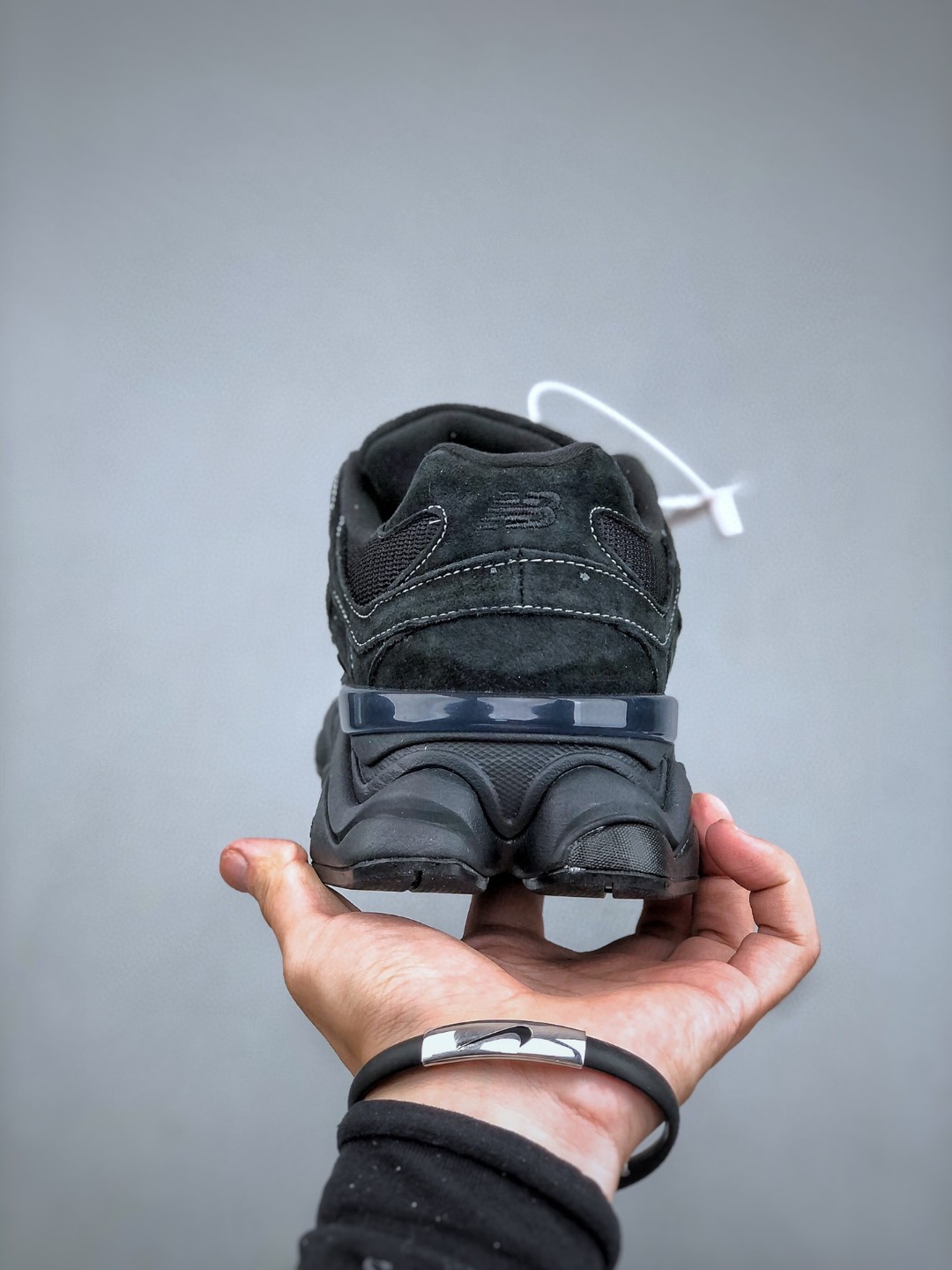 New Balance 9060 Triple Black - vstockx