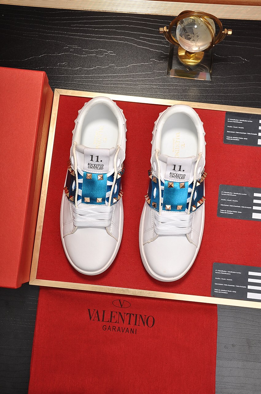 Valentino Garavani Rockstud Untitled calfskin sneaker 16 - vstockx