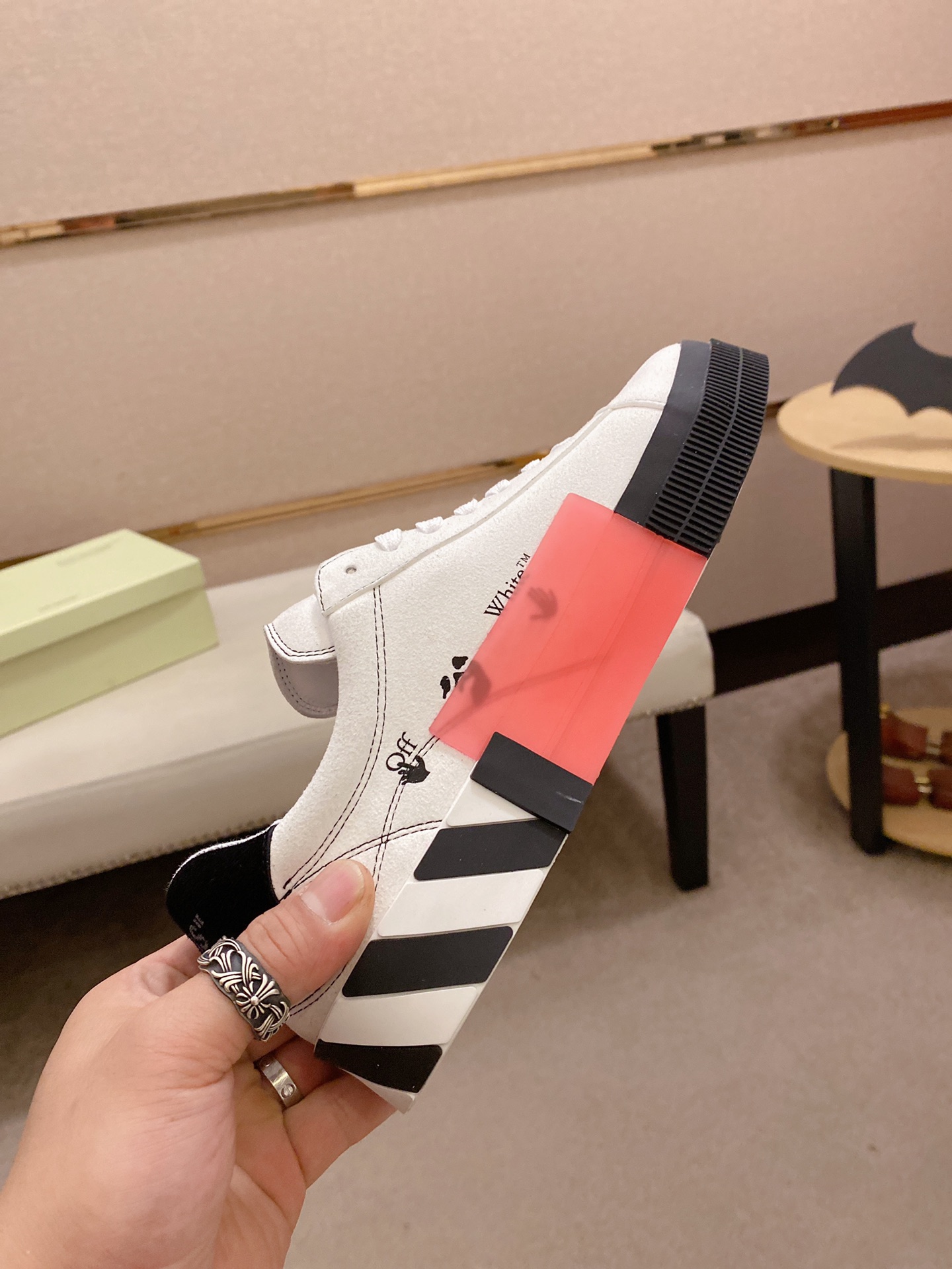 Off-White Low Vulc White Black (W) - vstockx
