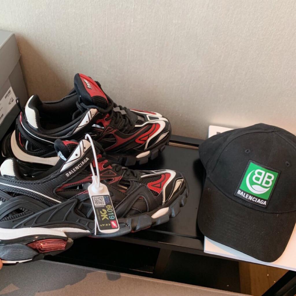 Balenciaga Track 2 Black Burgundy - vstockx