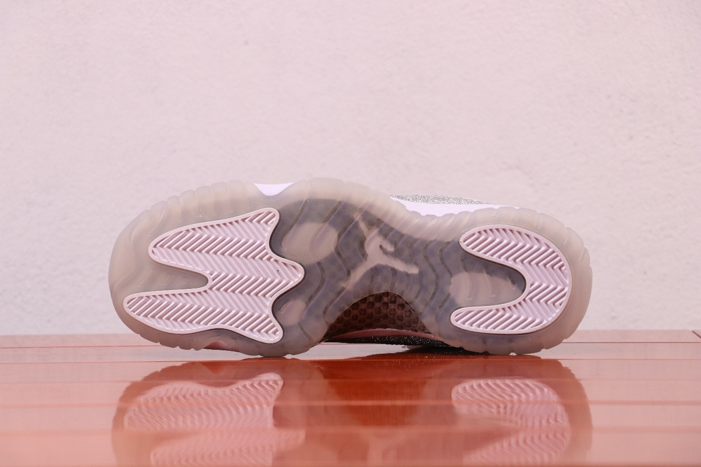 Jordan 11 Retro White Metallic Silver - vstockx