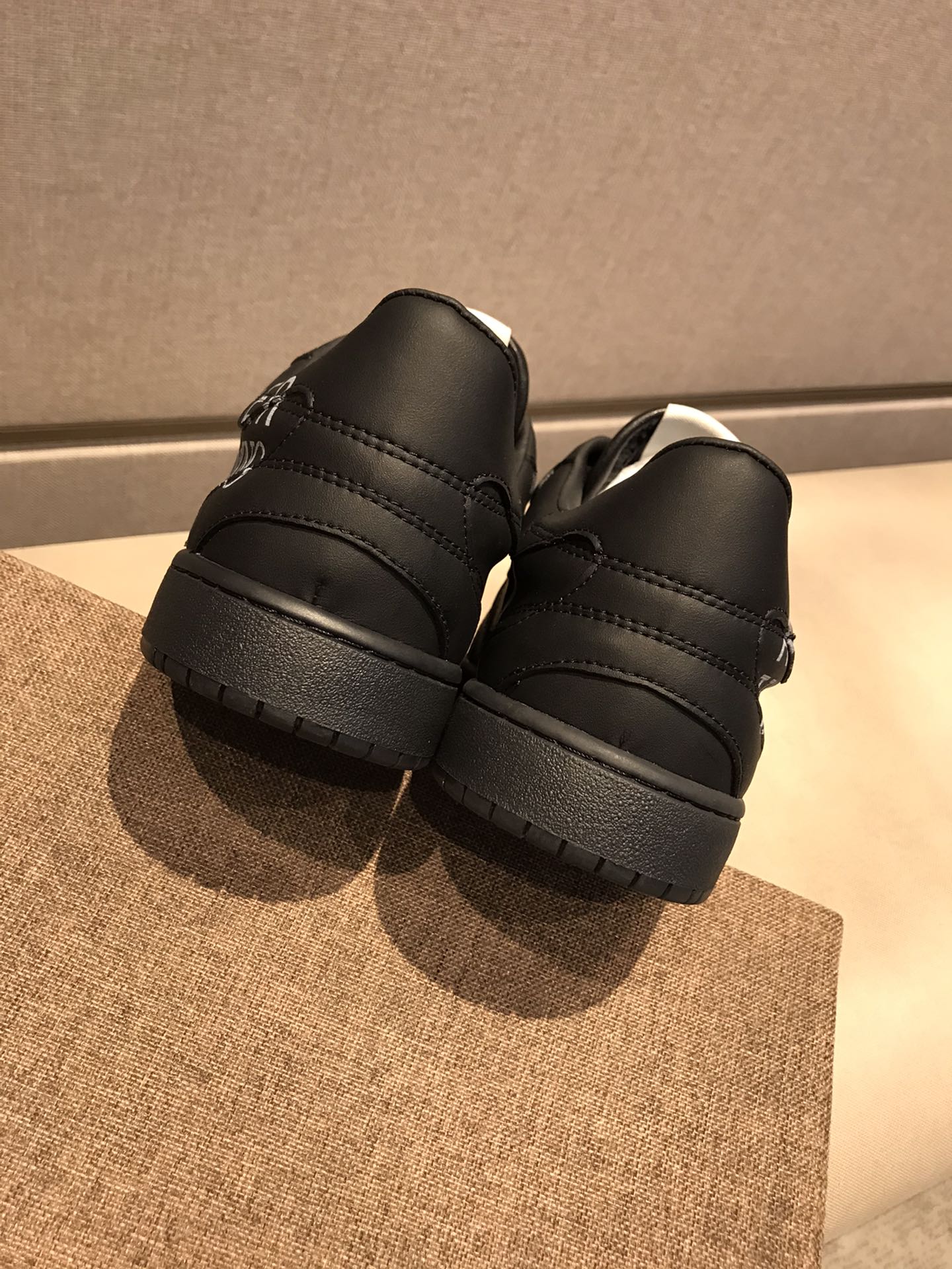 Valentino Garavani Atelier Shoes 07 Camouflage Edition Sneaker in Calfskin 3 - vstockx