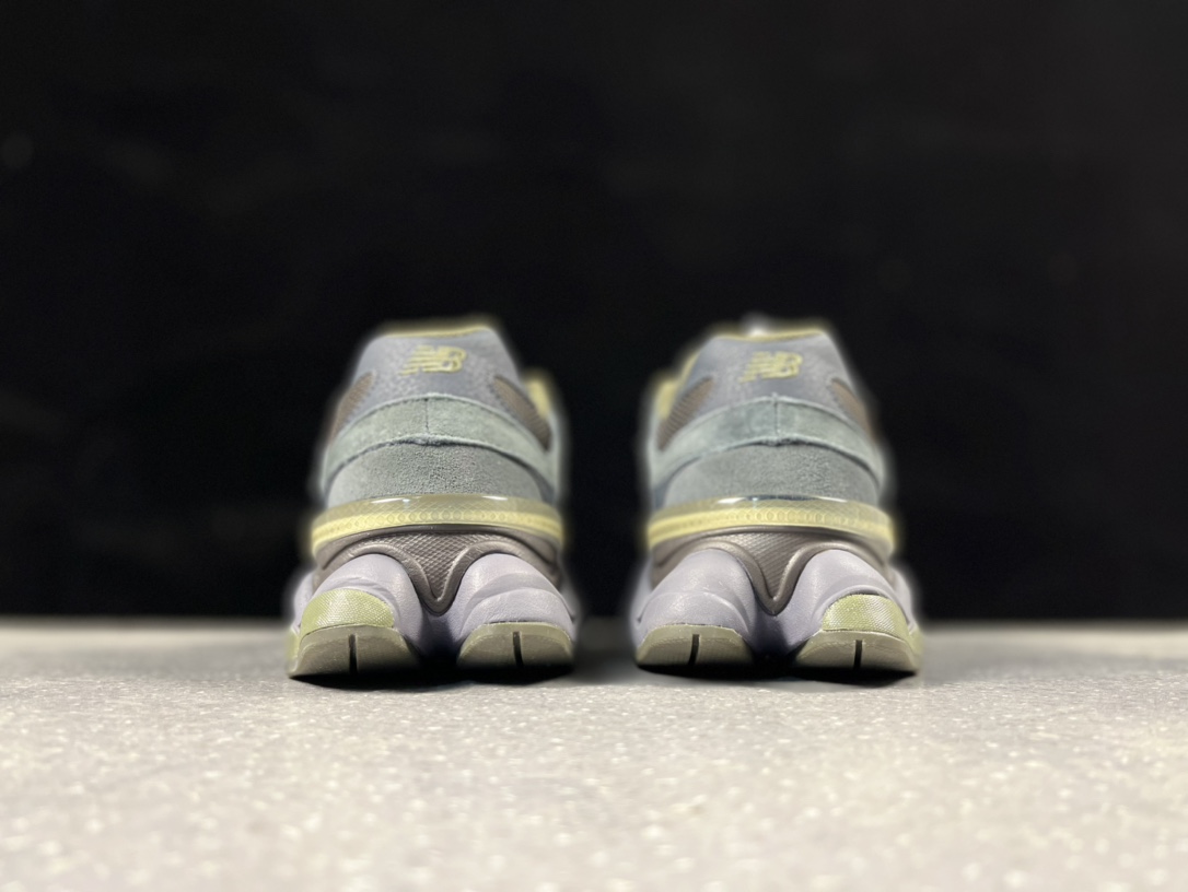 New Balance 9060 Blacktop Dark Moss - vstockx