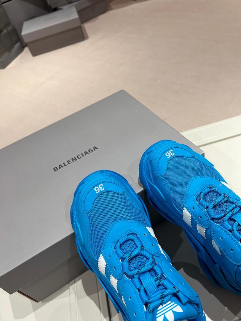 Balenciaga x adidas Triple S Blue White - vstockx