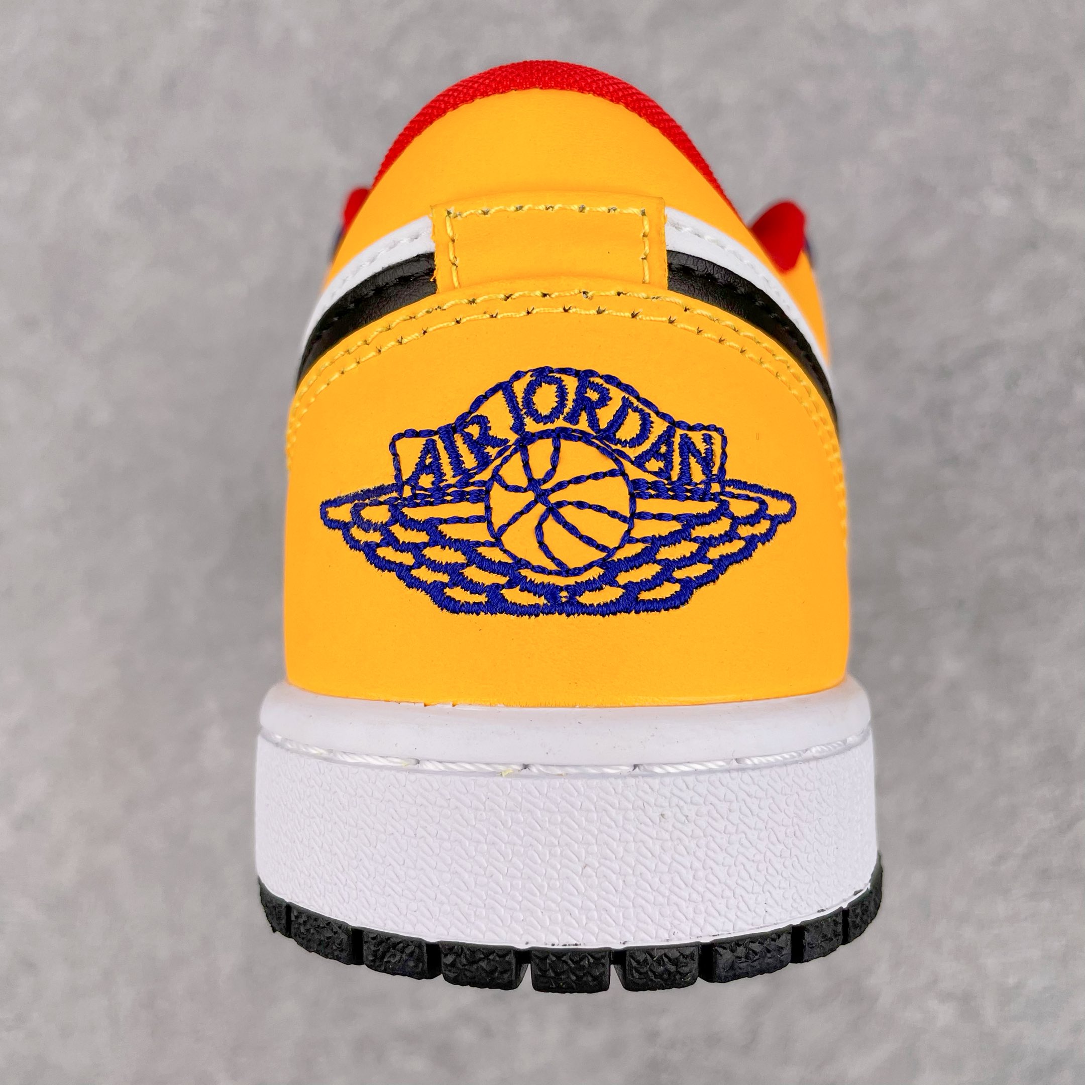 Jordan 1 Low Royal Yellow - vstockx