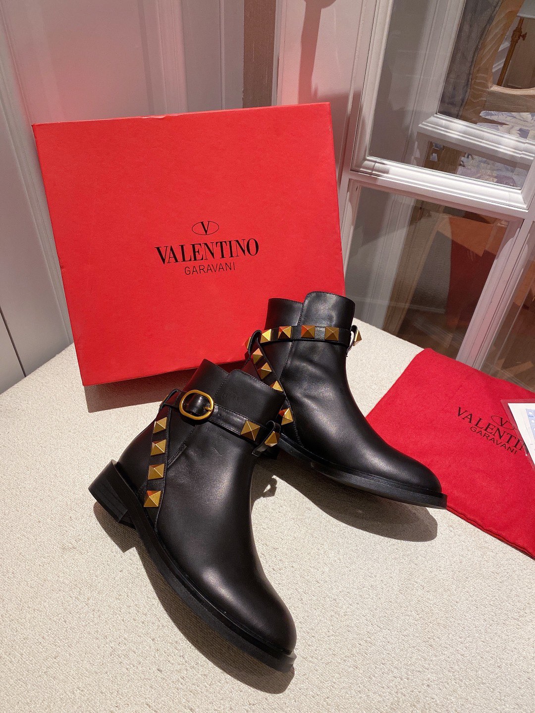 VALENTINO GARAVANI Roman Stud WOMEN 23 - vstockx