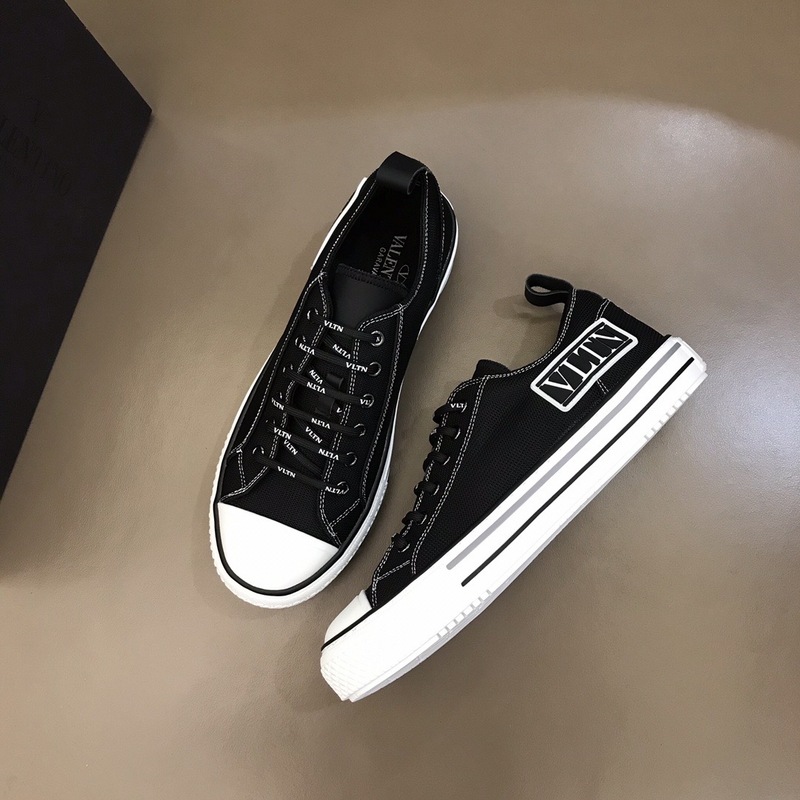Valentino Garavani Giggies VLTN TIMES low-top sneakers 14 - vstockx
