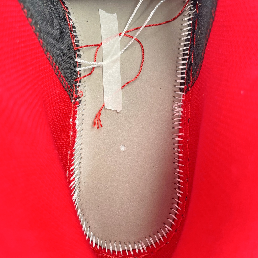 Air Jordan 1 Mid Very Berry - vstockx