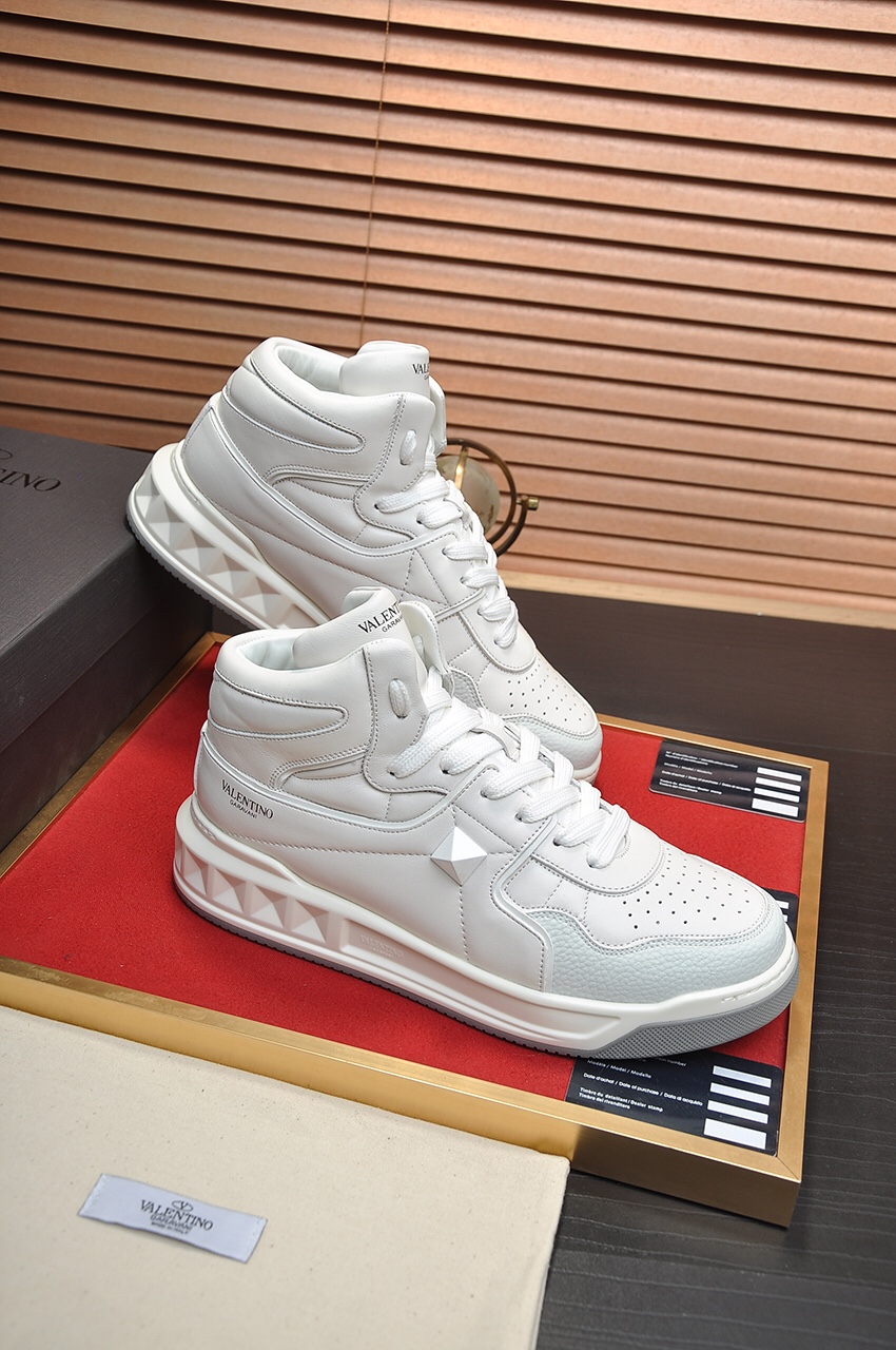 Valentino Garavani One Stud high-top sneakers 2 - vstockx