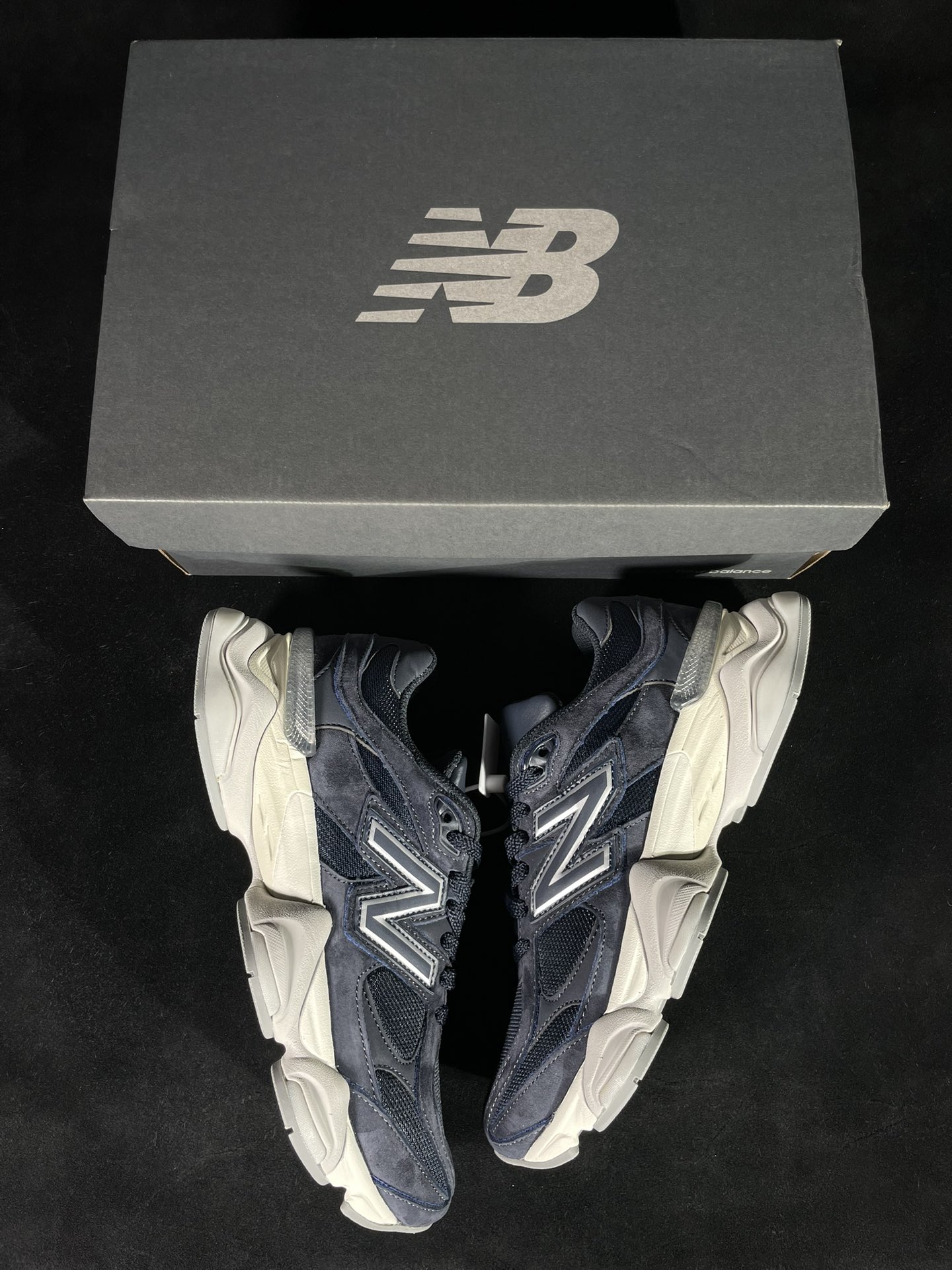 New Balance 9060 Eclipse - vstockx