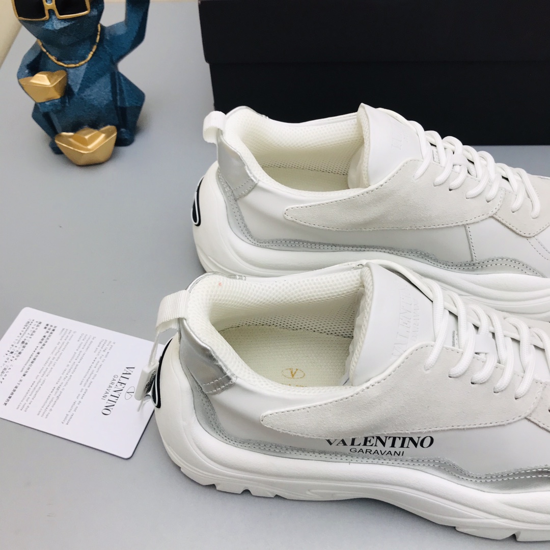 Valentino Garavani Gumboy low-top sneakers 19 - vstockx