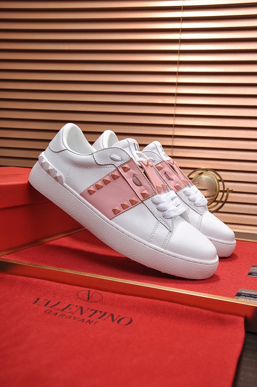 Valentino Garavani Rockstud Untitled calfskin sneaker 5 - vstockx