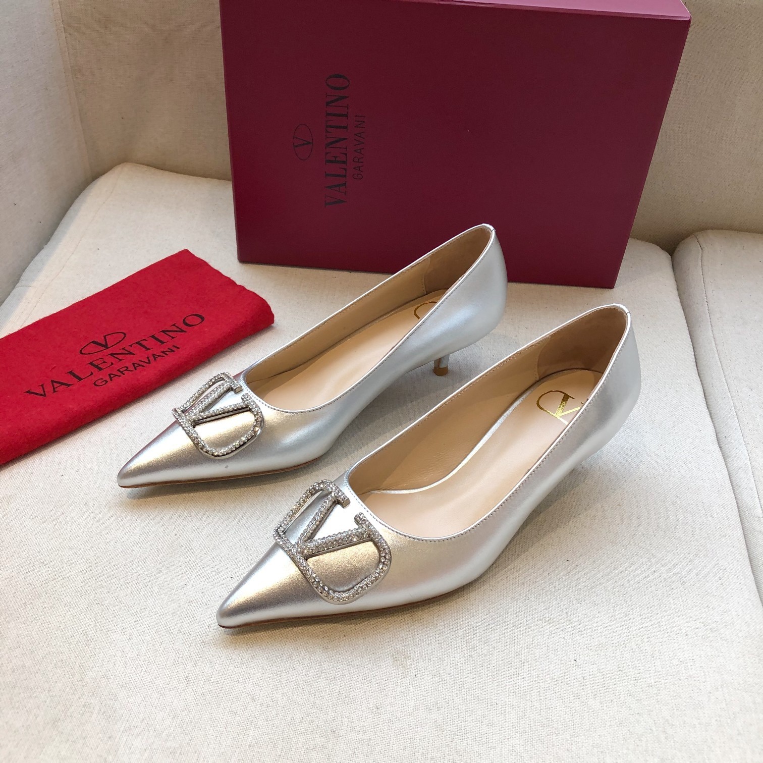 VALENTINO GARAVANI Roman Stud BOOT WOMEN 32 - vstockx