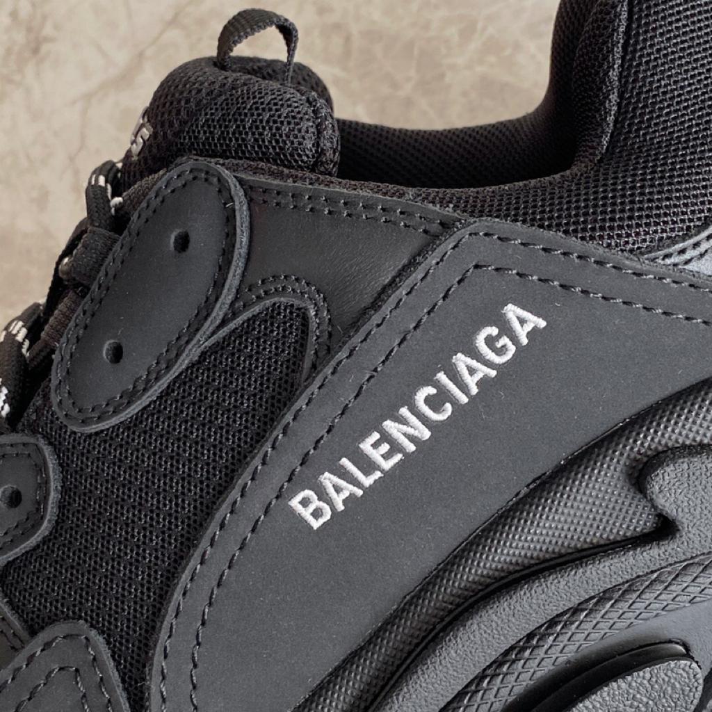 Balenciaga Triple S Black (2021) - vstockx