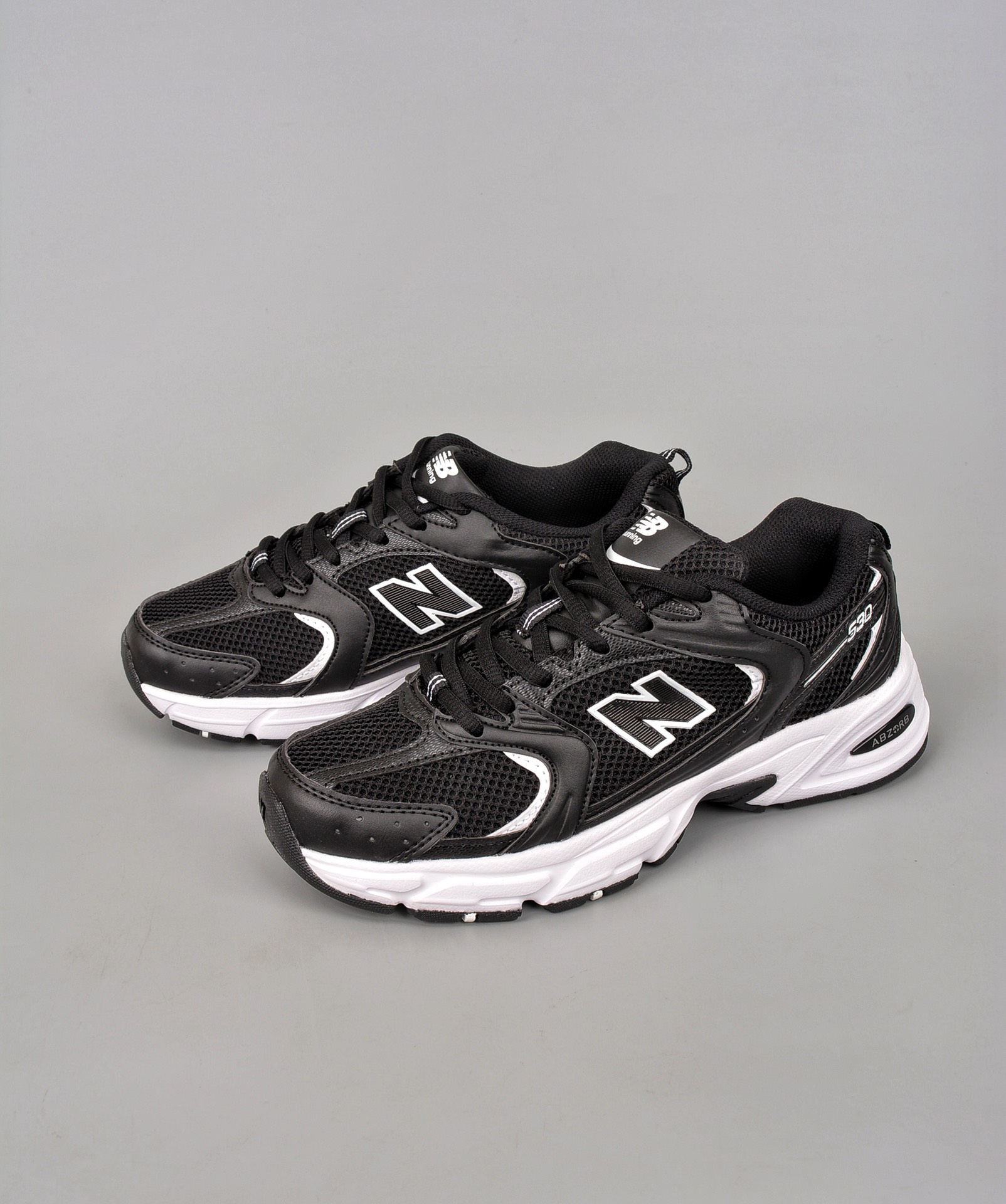 New Balance 530 Sneaker 11 - vstockx