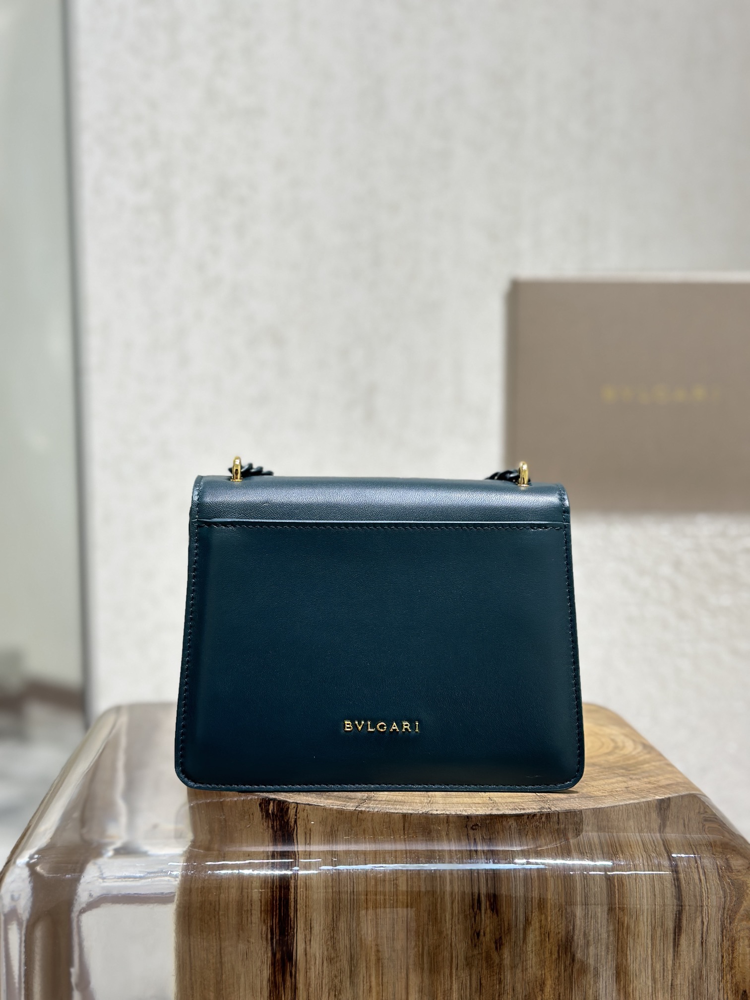 Handbags Bvlgari 290763 size:20*14*8 cm - vstockx