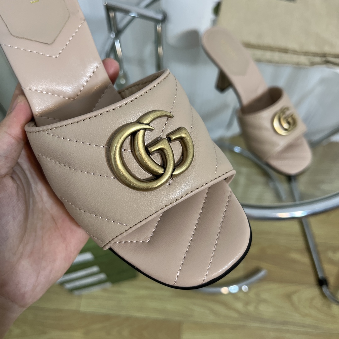 Gucci Women's Double G slide sandal WOMEN 7 - vstockx