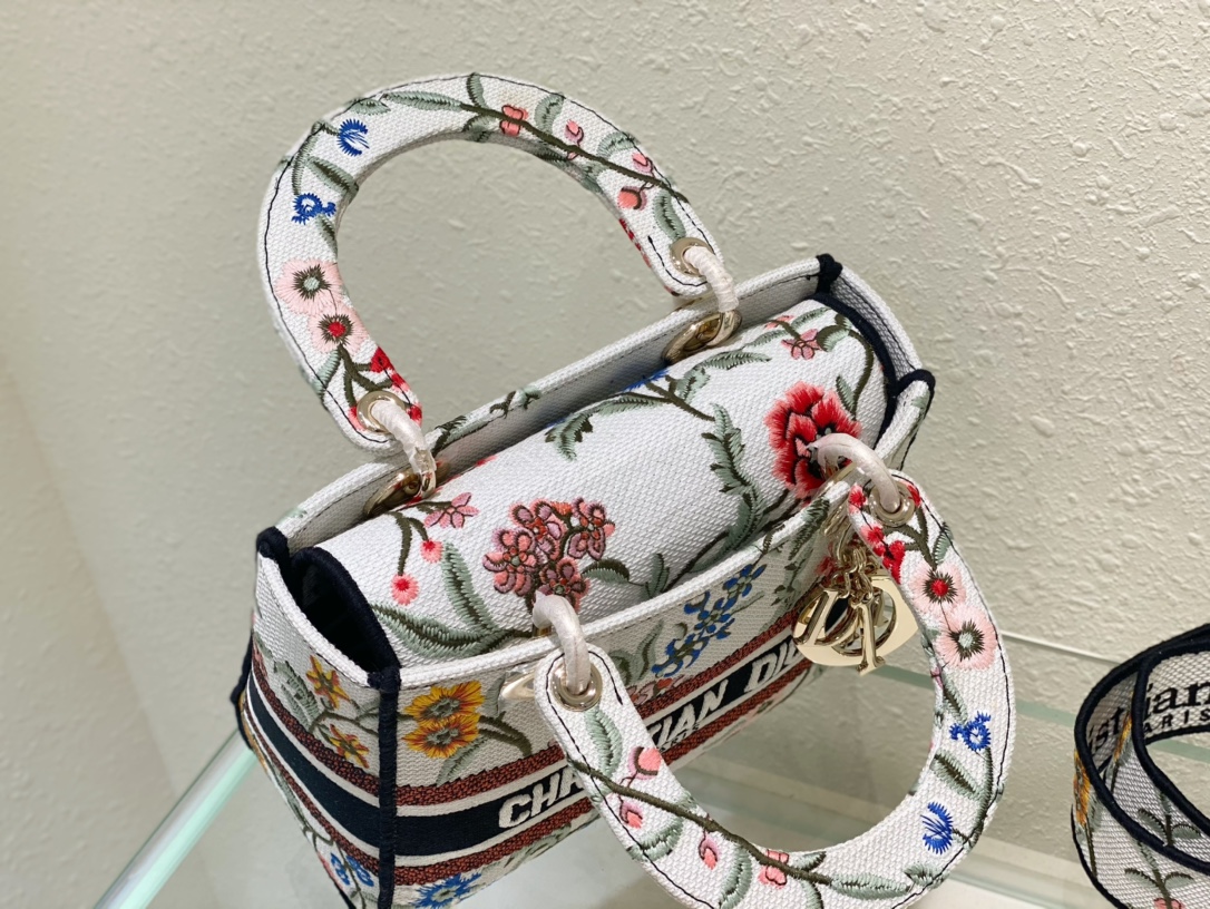 Handbag Dior 6605 size 24 x 20 x 11 cm - vstockx