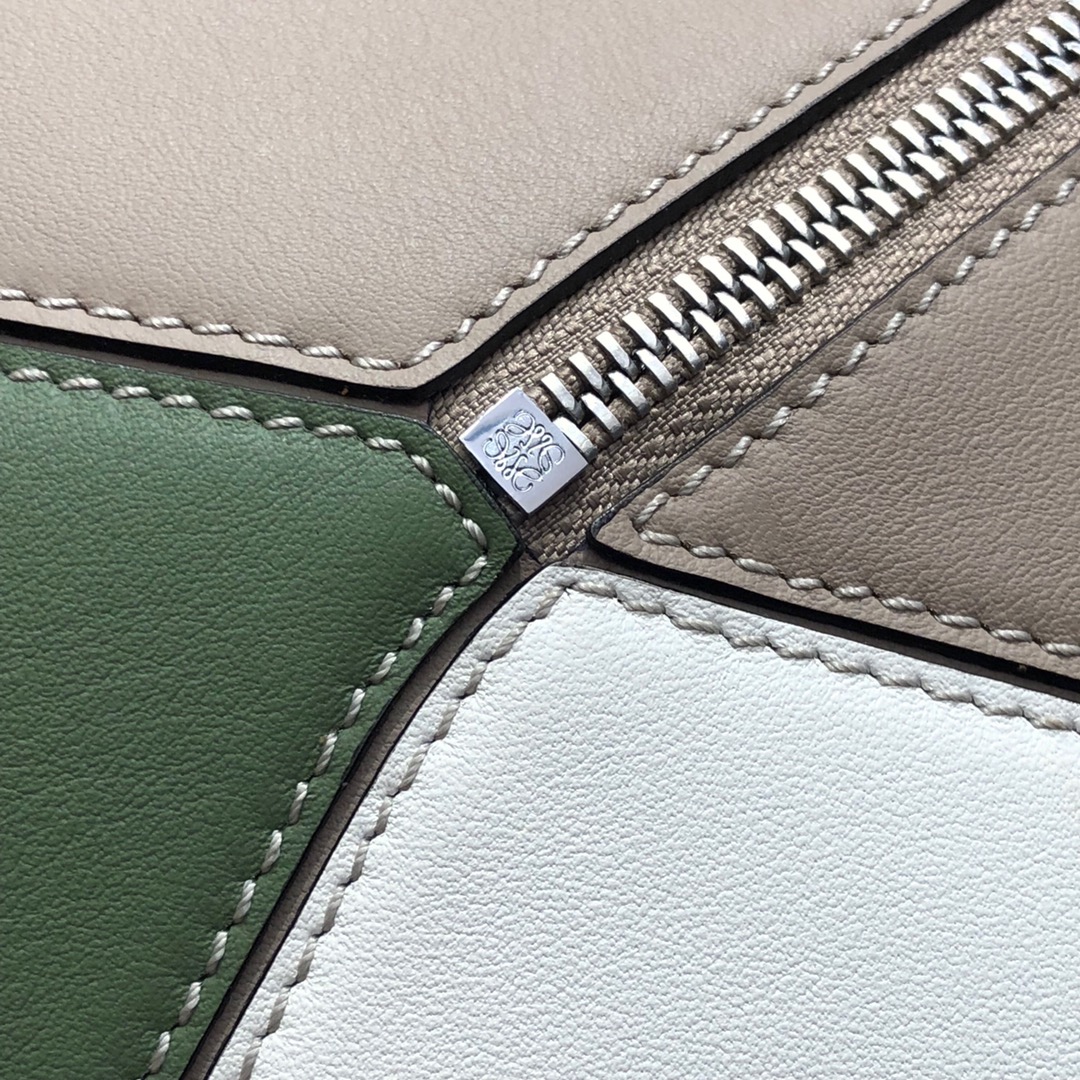 Handbags LOEWE zp size:24*14*11 cm - vstockx