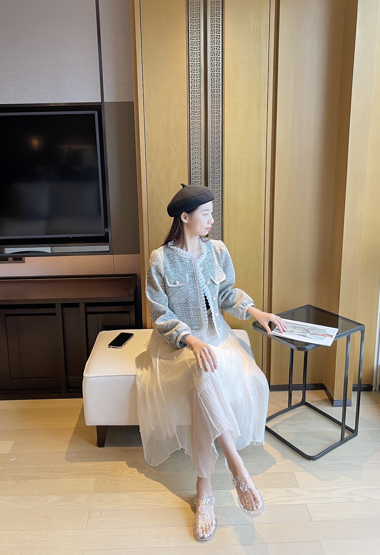 Gucci Women's sandal with Double G Women 11 - vstockx