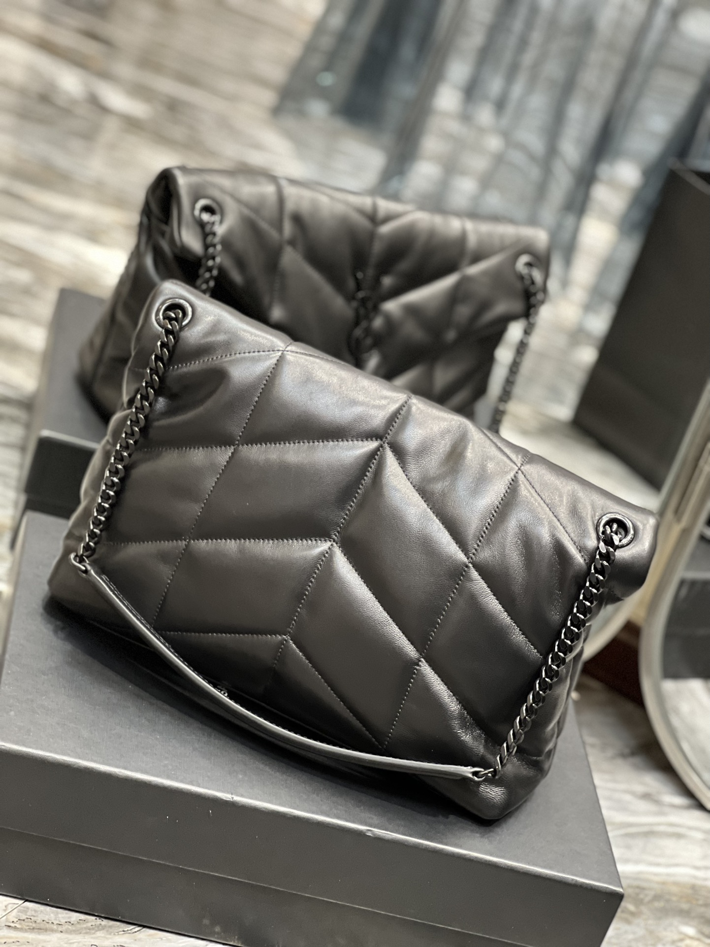 Handbags SAINT LAURENT 577475 size 35x23x13.5 cm - vstockx