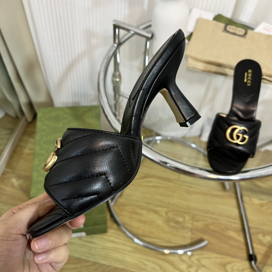 Gucci Women's Double G slide sandal WOMEN 7 - vstockx