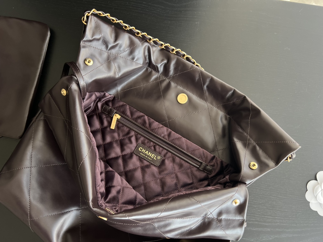 Handbag Chanel size 39cmx42cmx8 cm - vstockx