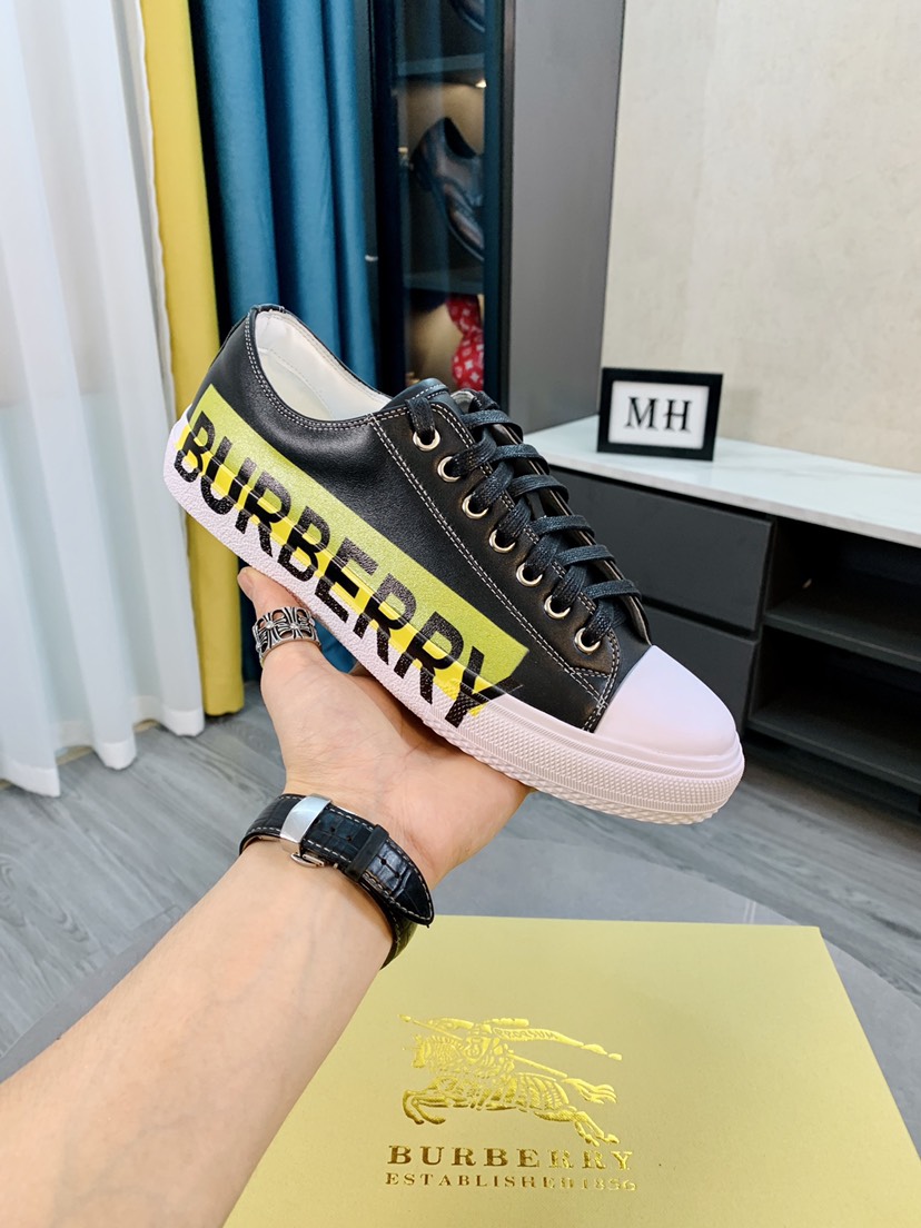 Burberry Perforated Check Sneaker 30 - vstockx