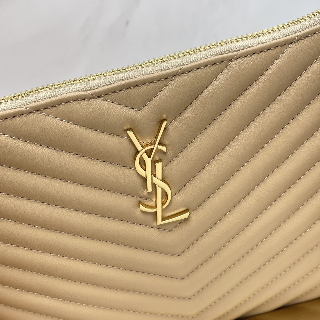 Handbags SAINT LAURENT 379039 size 24  17.5  1.5 cm - vstockx
