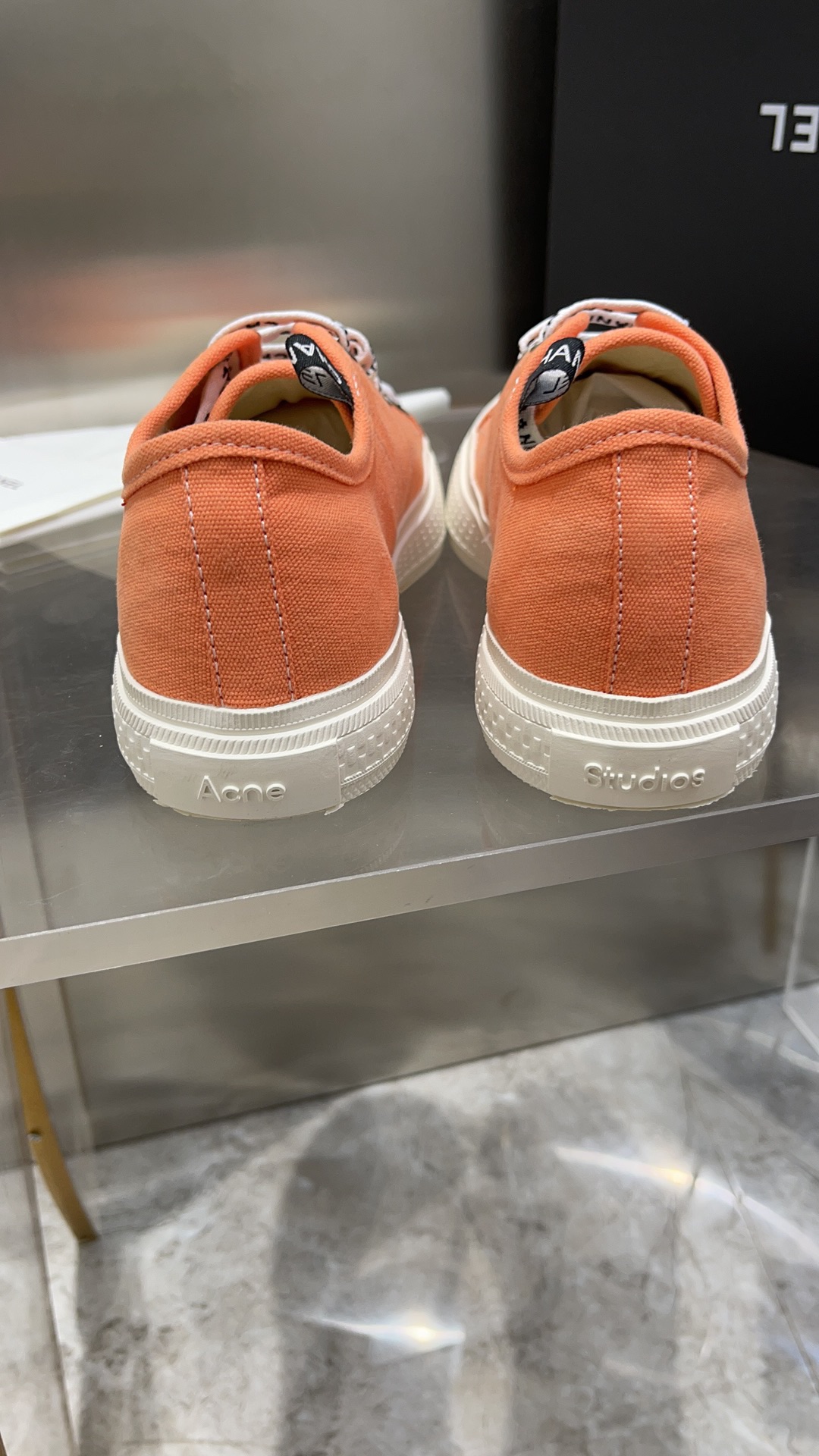 Chanel Flat canvas Sneaker 10 - vstockx