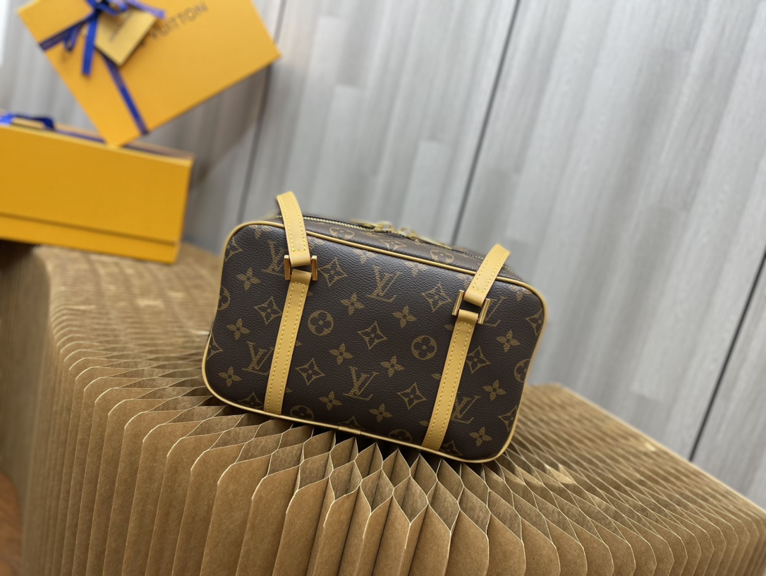 Handbag Louis Vuitton M46321 size 26-10-16 cm - vstockx