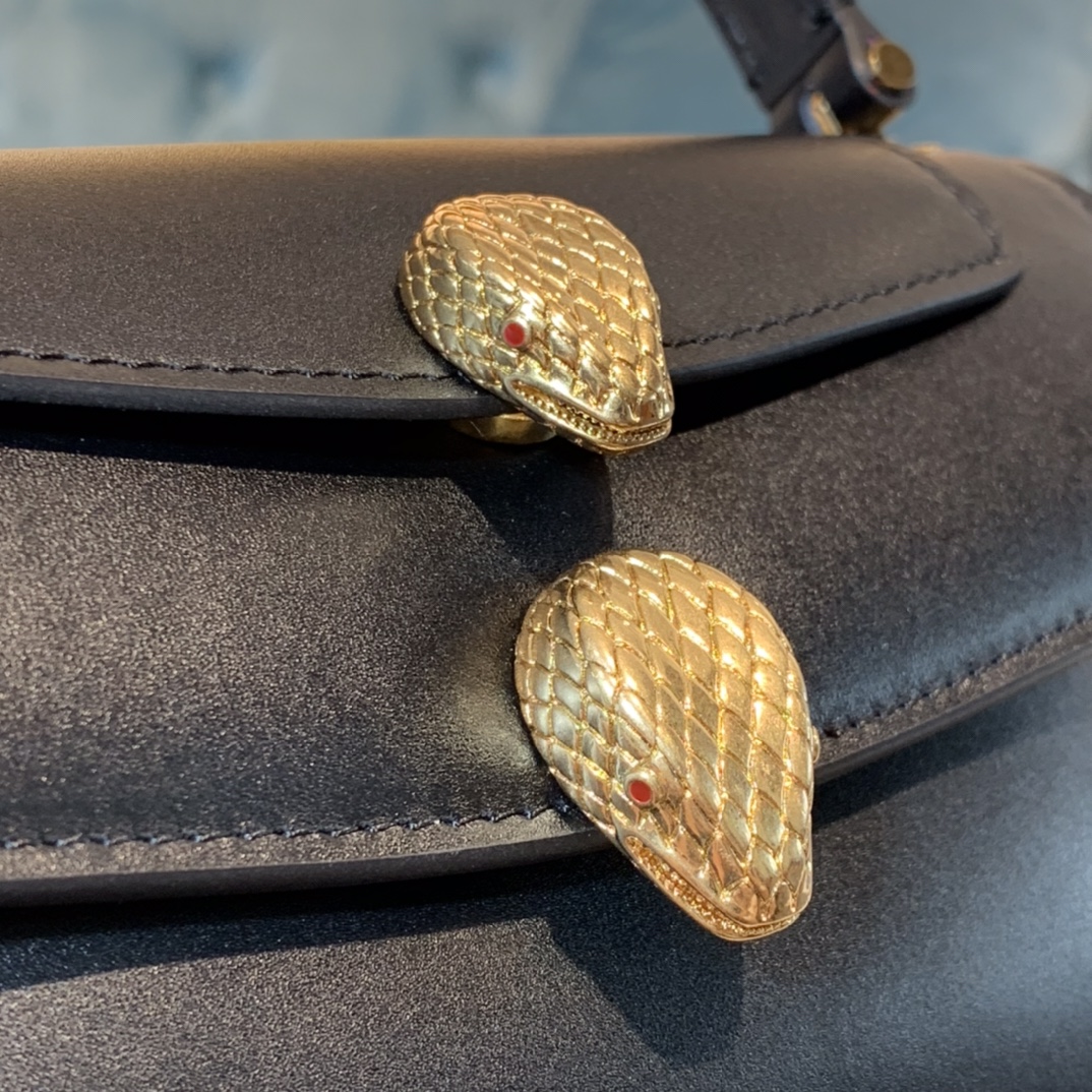 Handbags Bvlgari Alexander Wang X Bvlgr size:18.5*13*6.5 cm - vstockx