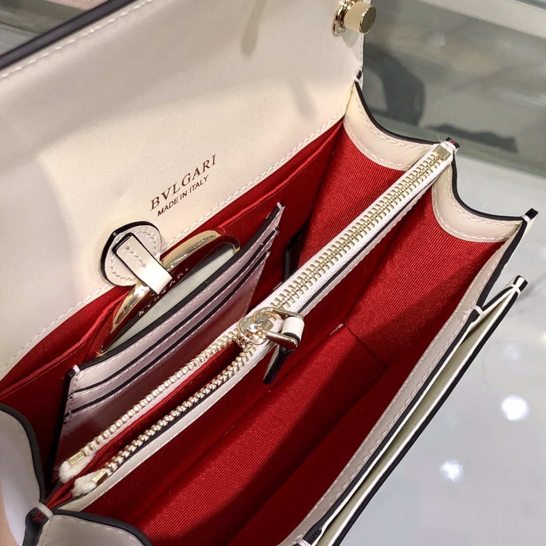Handbags Bvlgari 9676 size:19*13*7 cm - vstockx