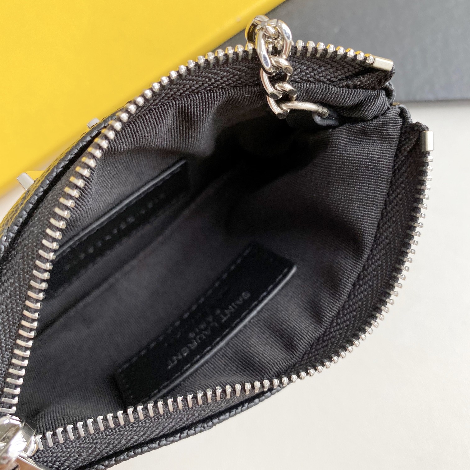 Handbags SAINT LAURENT 438386 size 13x7.5x2 cm - vstockx