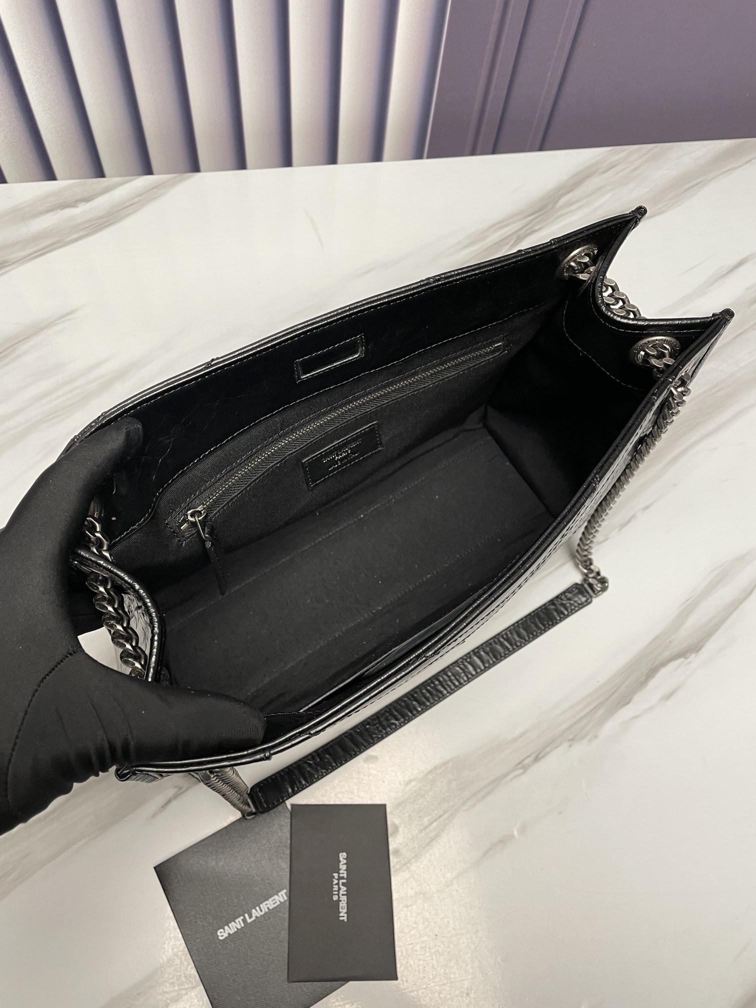 Handbags SAINT LAURENT 577999 size 33x27x11.5 cm - vstockx