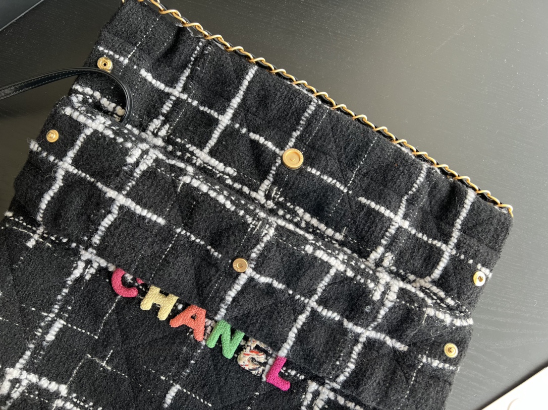 Handbag Chanel 3261 size 39cmx42cmx8 cm - vstockx