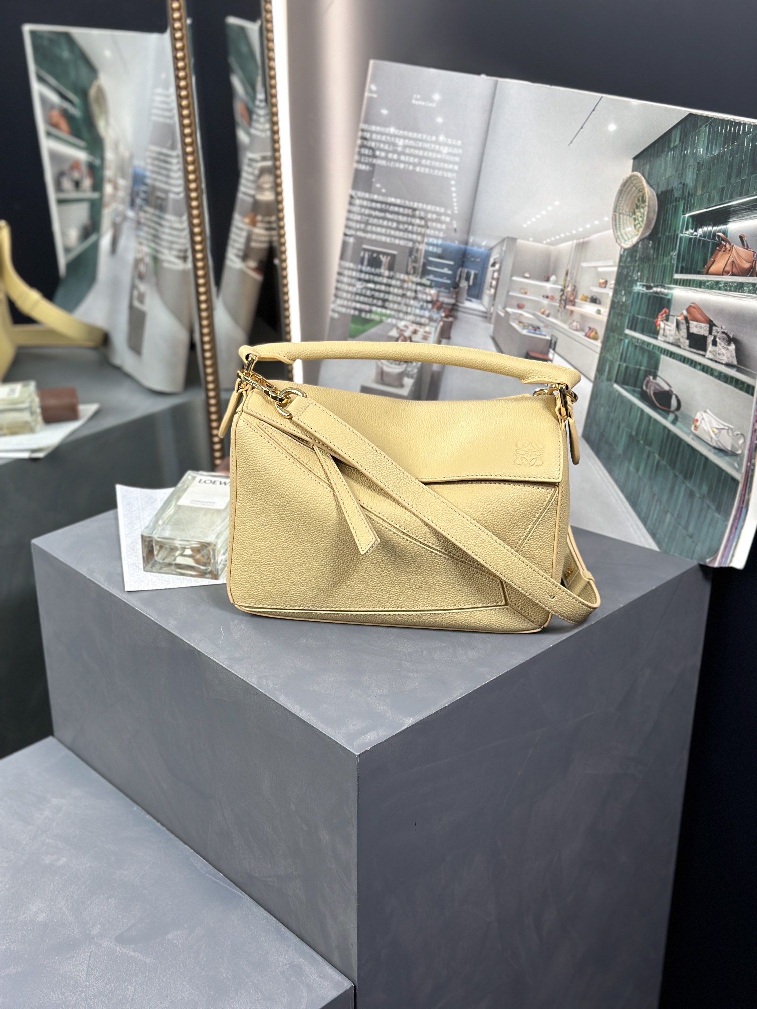 Handbags LOEWE ZP size:2414-11 cm - vstockx