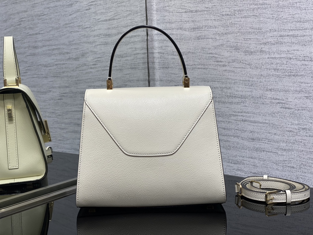 Handbag VALEXTRA size *'* - vstockx