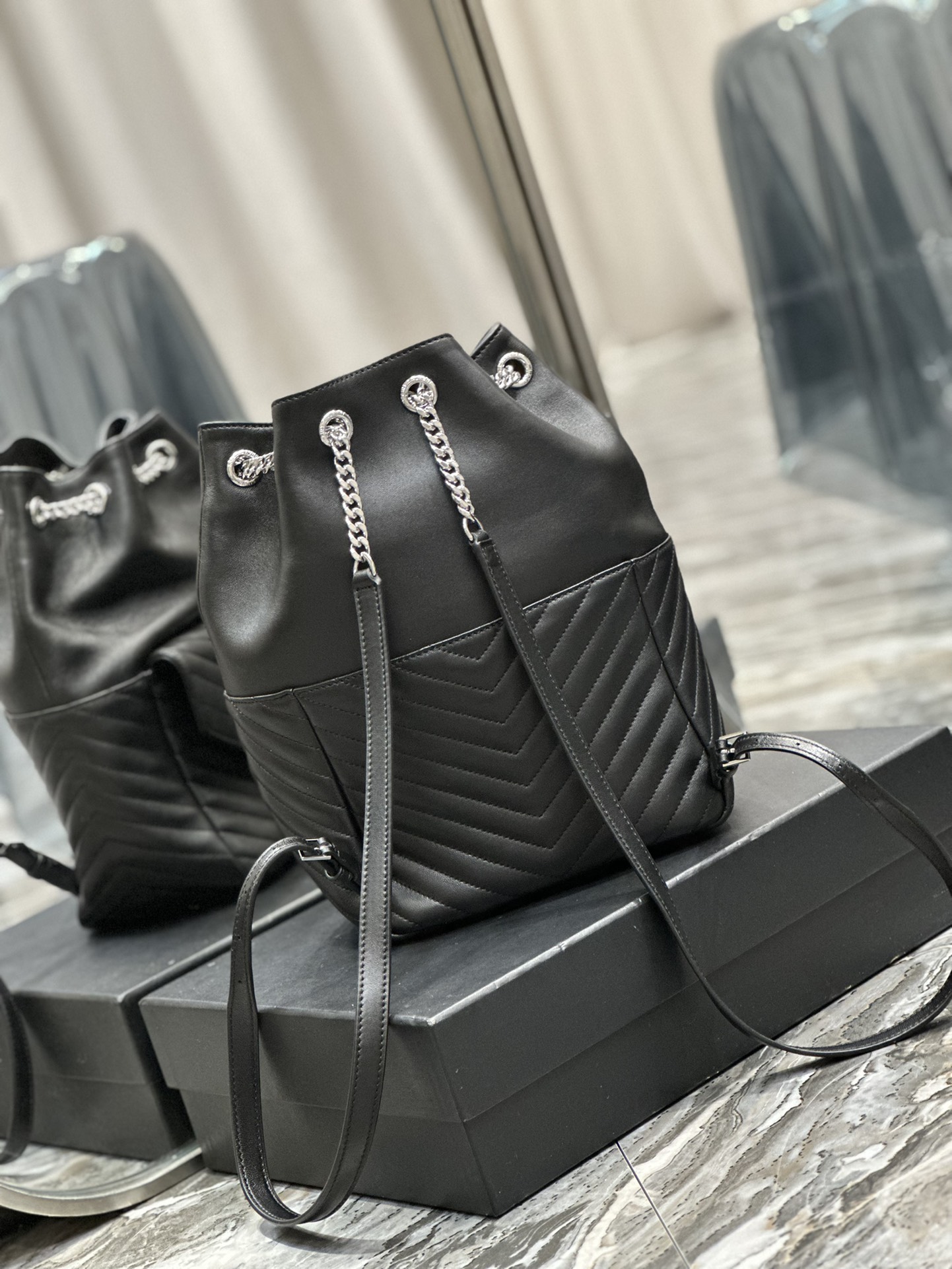 Handbags SAINT LAURENT 672609 size 22  29  15 cm - vstockx
