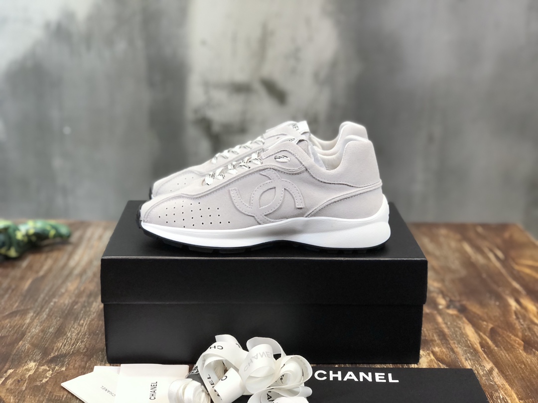 Chanel Fabric & Suede Calfskin Low Top Sneaker 29 - vstockx