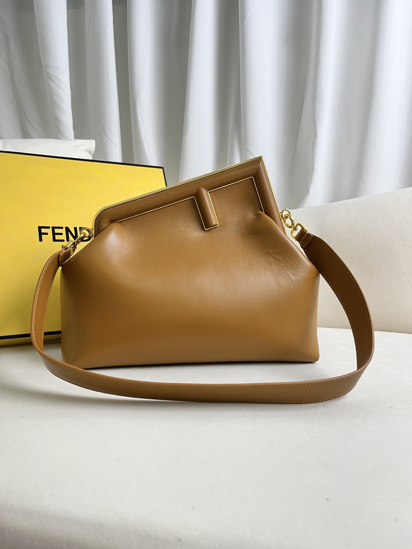 handbags FENDI 209 size:32.5*15*23.5cm - vstockx