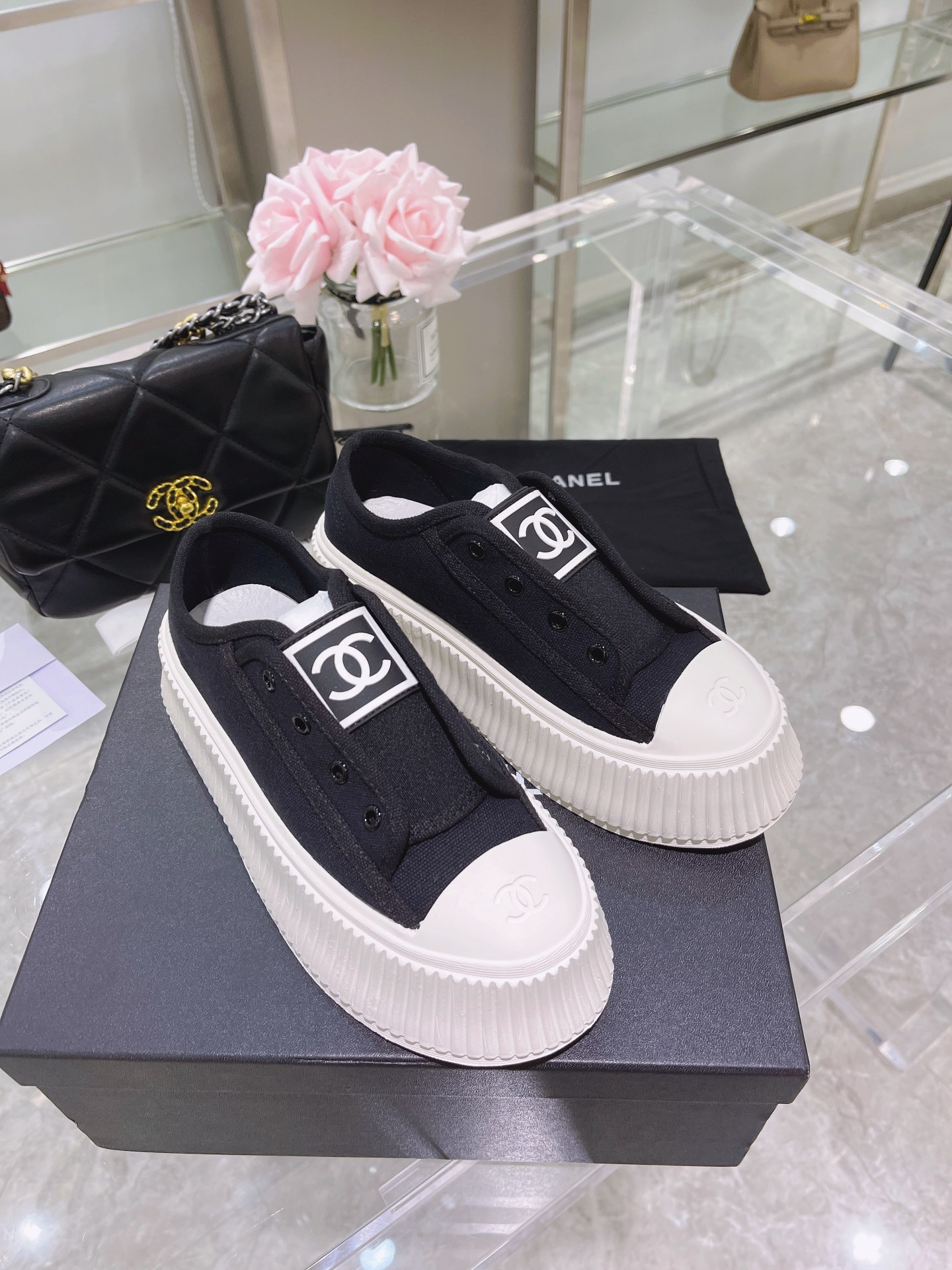 Chanel Platform Sneaker 20 - vstockx