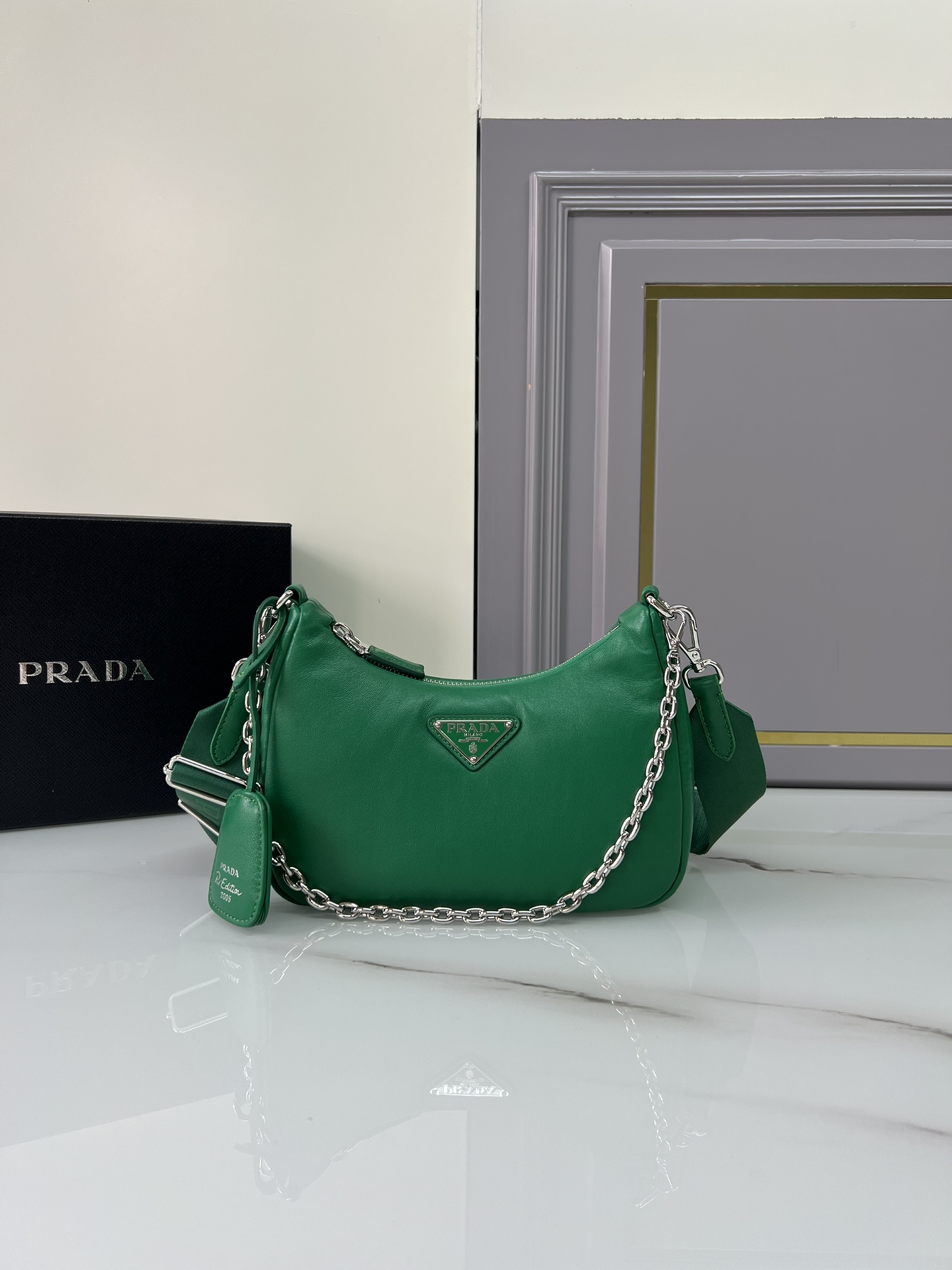 handbags prada 1BH204 22*18*6.5 - vstockx